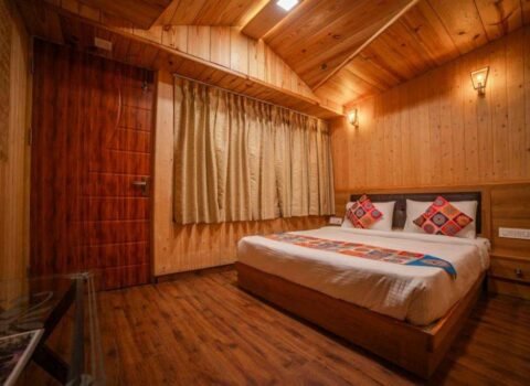 lake View Luxury Cottage 2